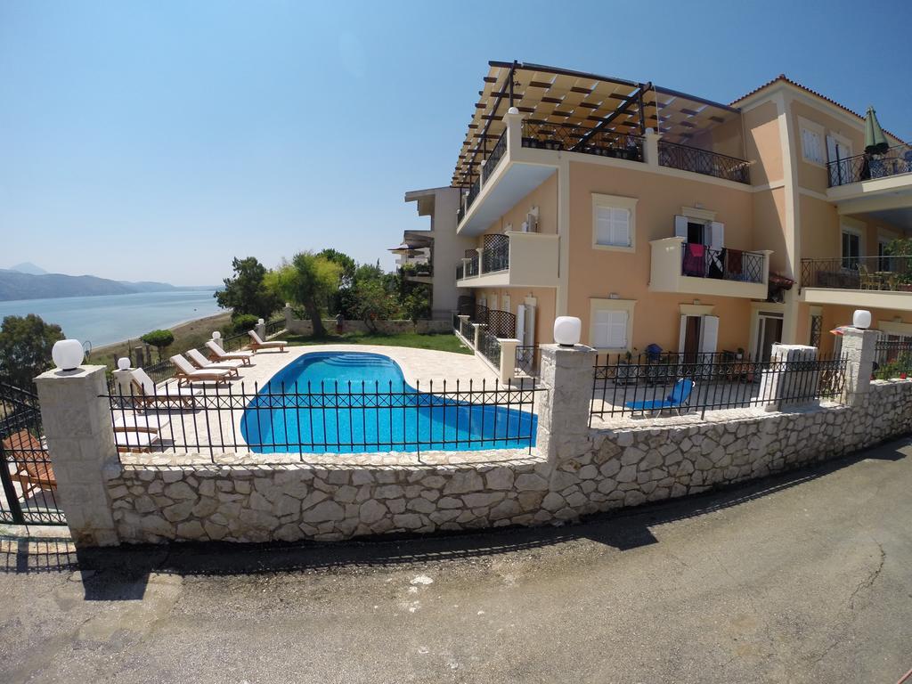 Lazaratos Hotel Kouvalata Exterior foto